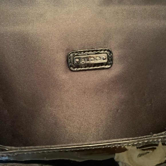 Black and Gold envelope clutch - Picture 6 of 7